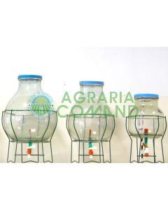 vasos de vidrio con grifo