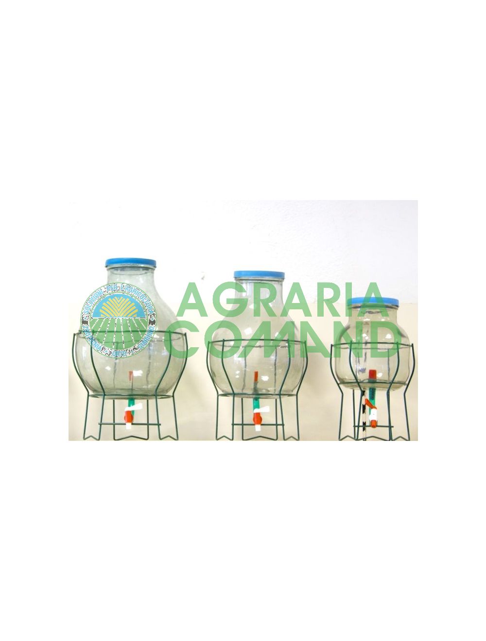 vasos de vidrio con grifo